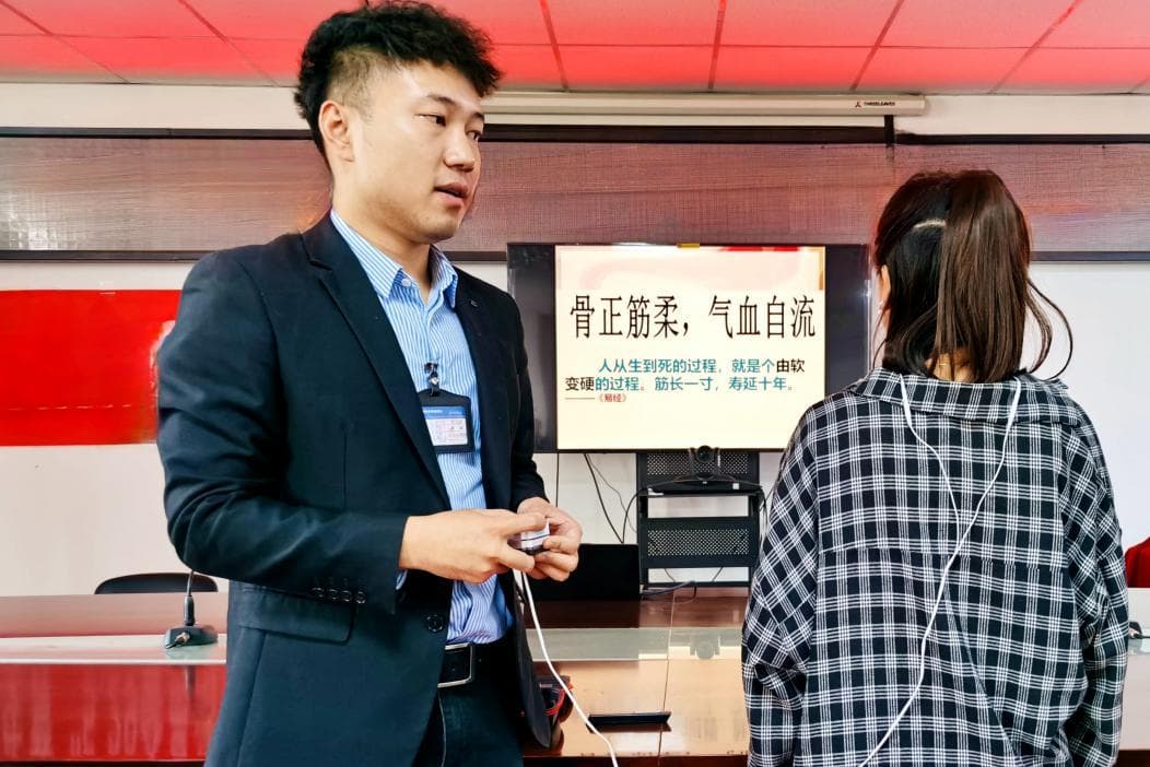 专家讲解职业病预防与自救互救，长胜街道开展健康教育活动