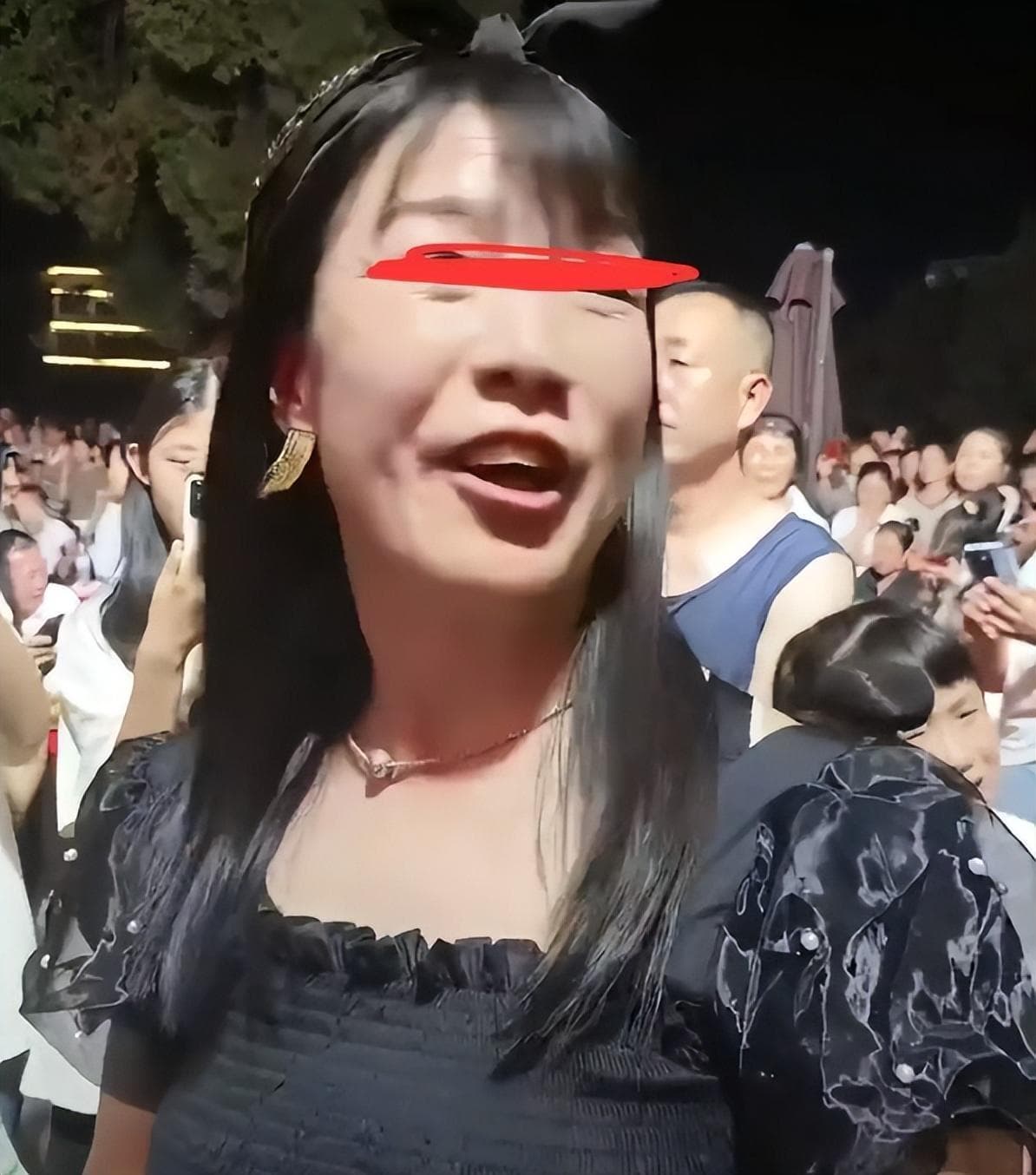 辱母网红张美丽被捕：一个网红的堕落与救赎