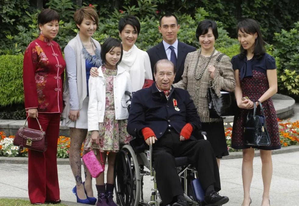 156万买续命药，60万打干细胞，富豪们为了“续命”斥巨资！