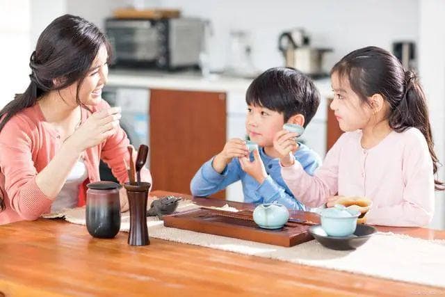 小孩子可以喝茶吗？选择适合茶类，助力健康成长