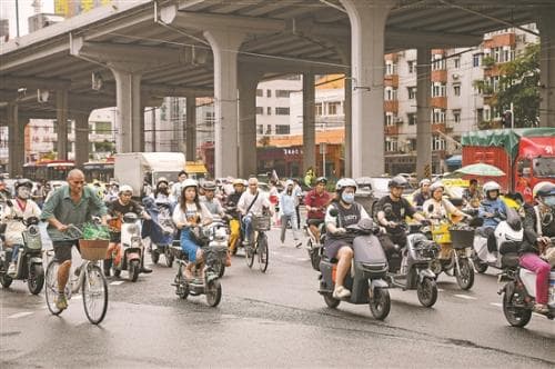 广东登记上牌“电鸡”超2500万辆 多措并举推进解决交通治理难题
