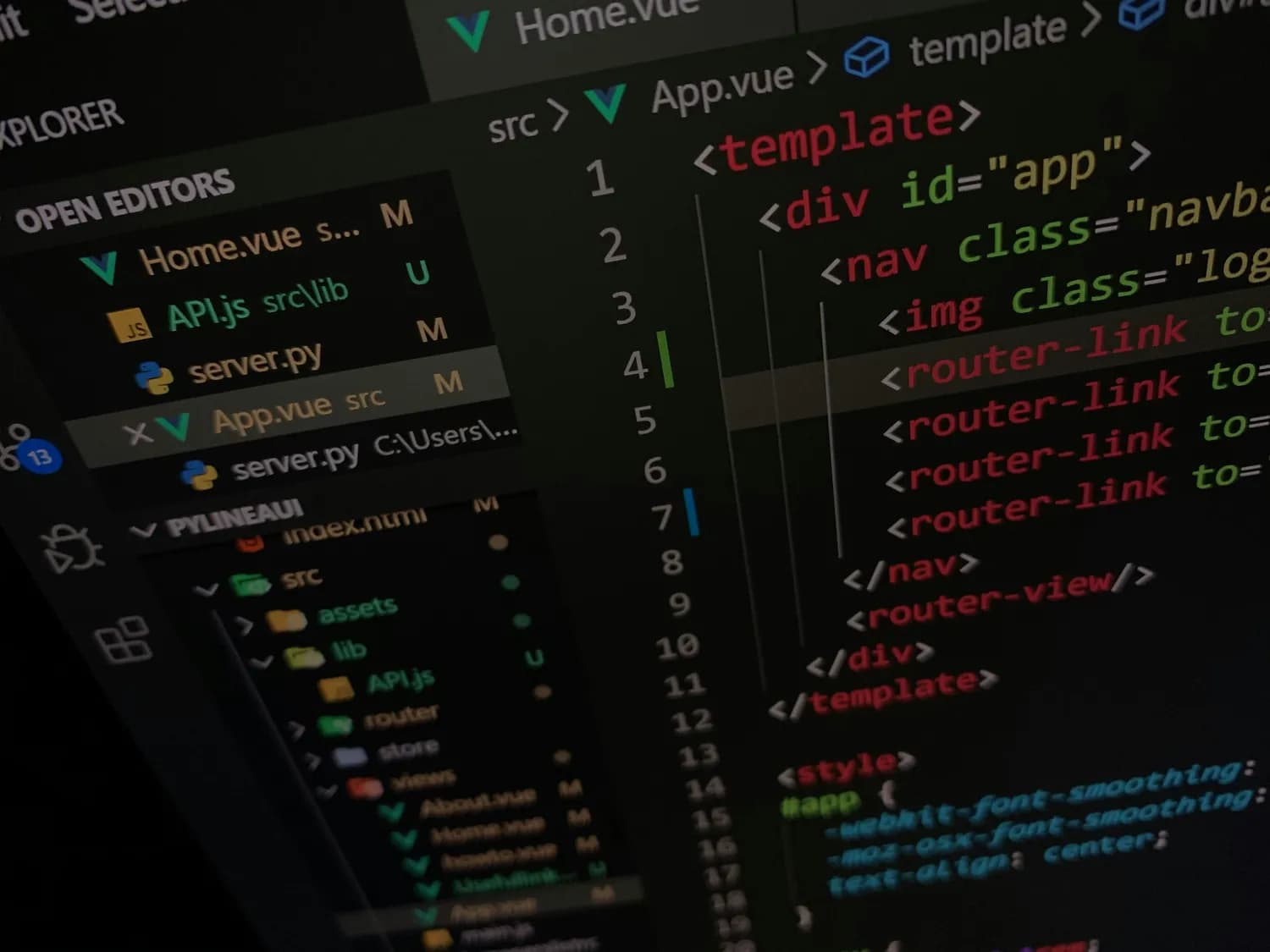 Vue性能优化实战：UserIcon.vue组件优化技巧详解