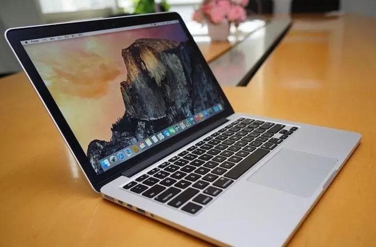 如何清洁你的苹果笔记本电脑(MacBook)屏幕和键盘