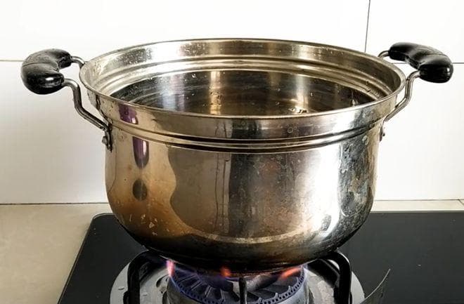 烧同样多的一壶水，用电和天然气哪个更划算？一算账全明白了