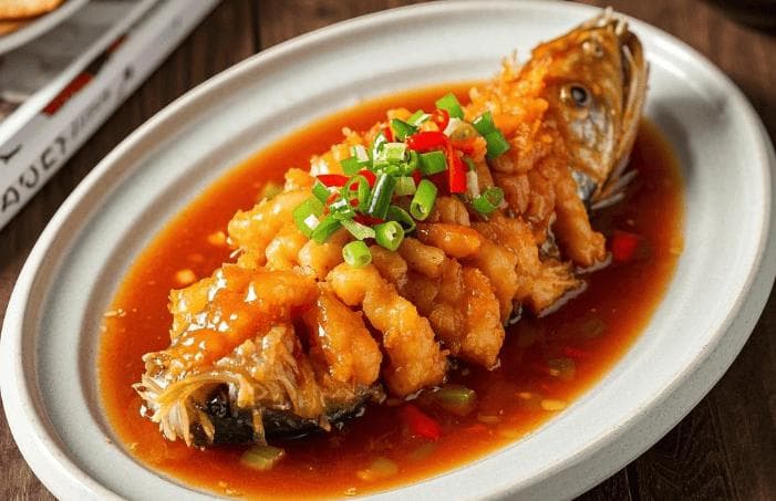 苏式松鼠鳜鱼：江南水乡的味觉瑰宝，品味苏式饮食文化的精致华章