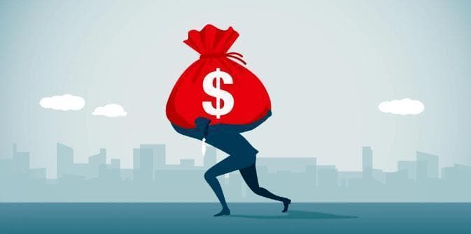 建筑企业债务与现金流管理方面面临哪些主要挑战？应该如何应对？