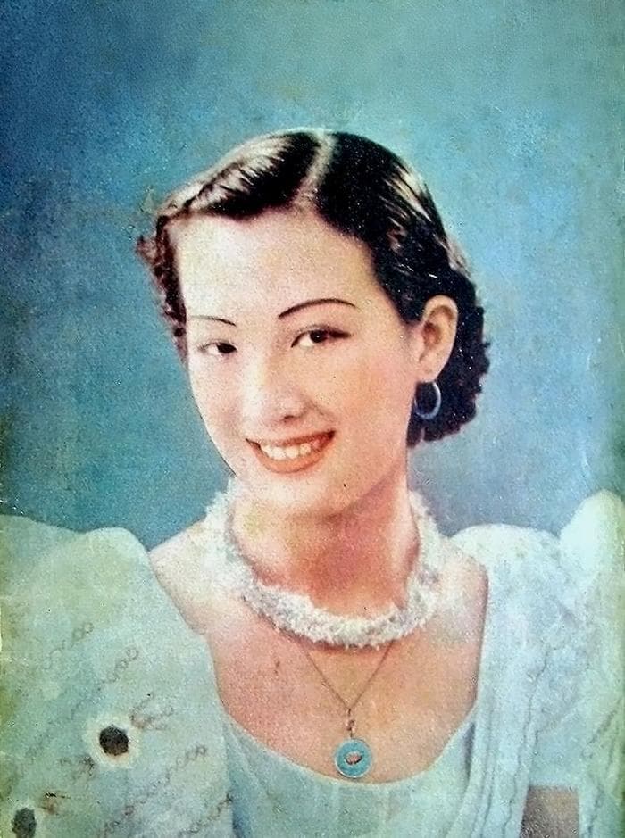 一代名伶，14岁时被誉为“金嗓子”，周璇13张彩色老照片欣赏
