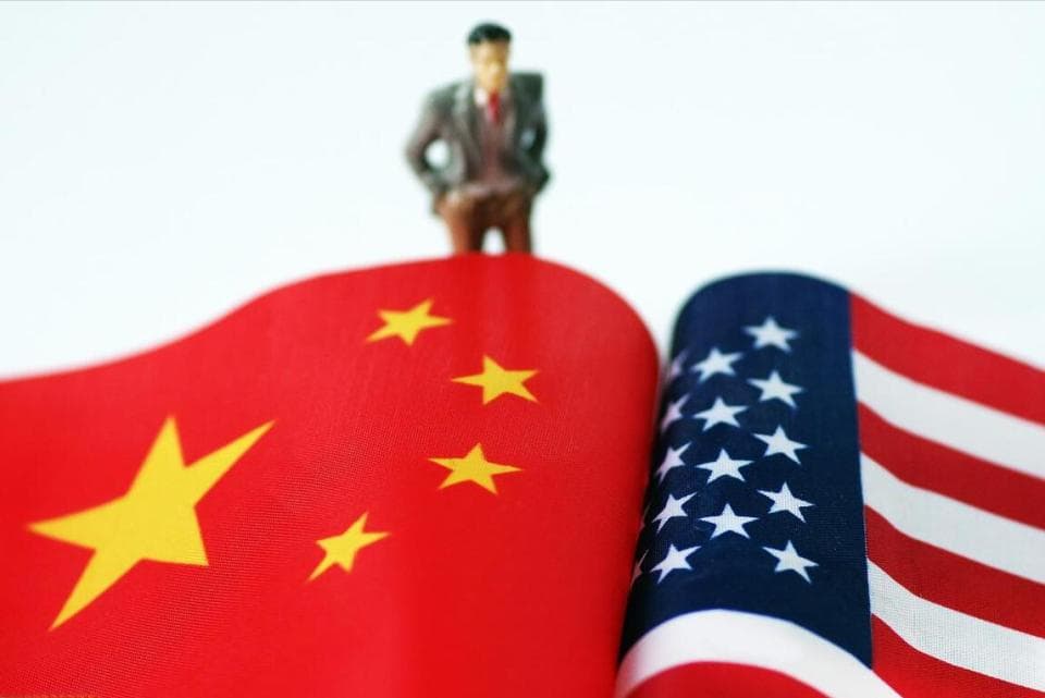 美对华加征关税已超100%，普通人的钱包会缩水吗？对生活有啥影响