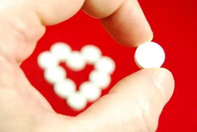 阿司匹林防血栓，中老年人一定要吃？吃了就不能停？本文讲出实情