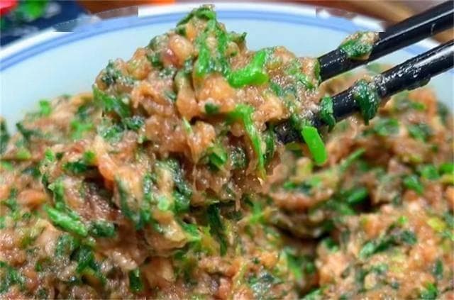 饺子馅咸了别着急，十招补救轻松调整，让饺子馅味道刚刚好！