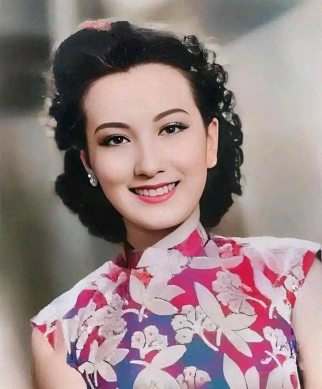 周璇：“金嗓子”四百多首好歌，哪个不是被战火与岁月淬炼过的
