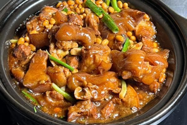 炖猪蹄：从选材到烹饪的全面指南