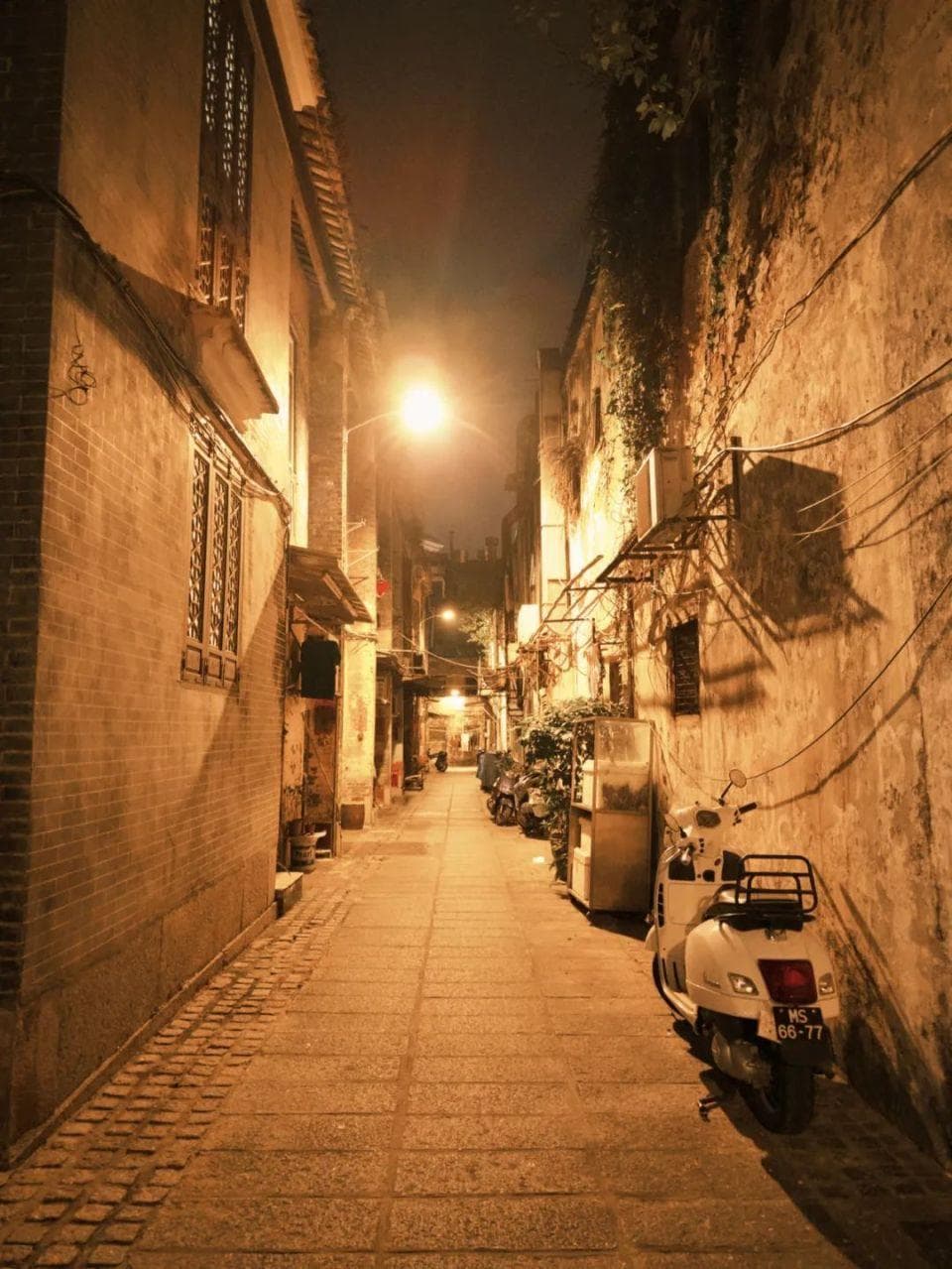 林发钦——为小人物写"史"