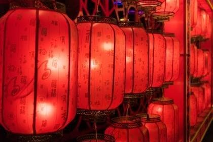 送灯笼的寓意：元宵节的传统习俗与文化内涵