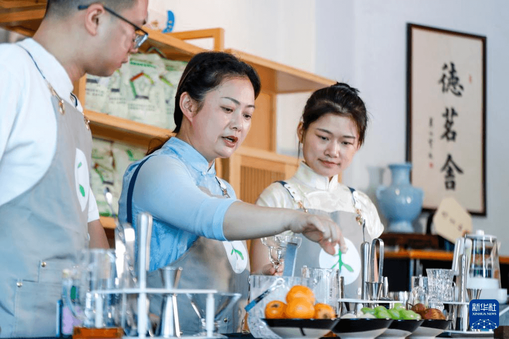 调饮师：在创新中传承传统茶文化