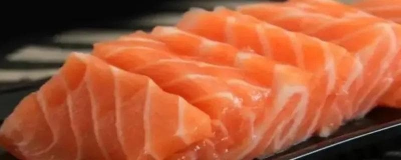 三文鱼解冻全攻略：两种方法让鱼肉保持最佳口感