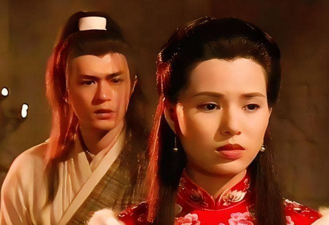 杨过和小龙女之间是爱情吗？其实小龙女有心事，杨过心中也有别人
