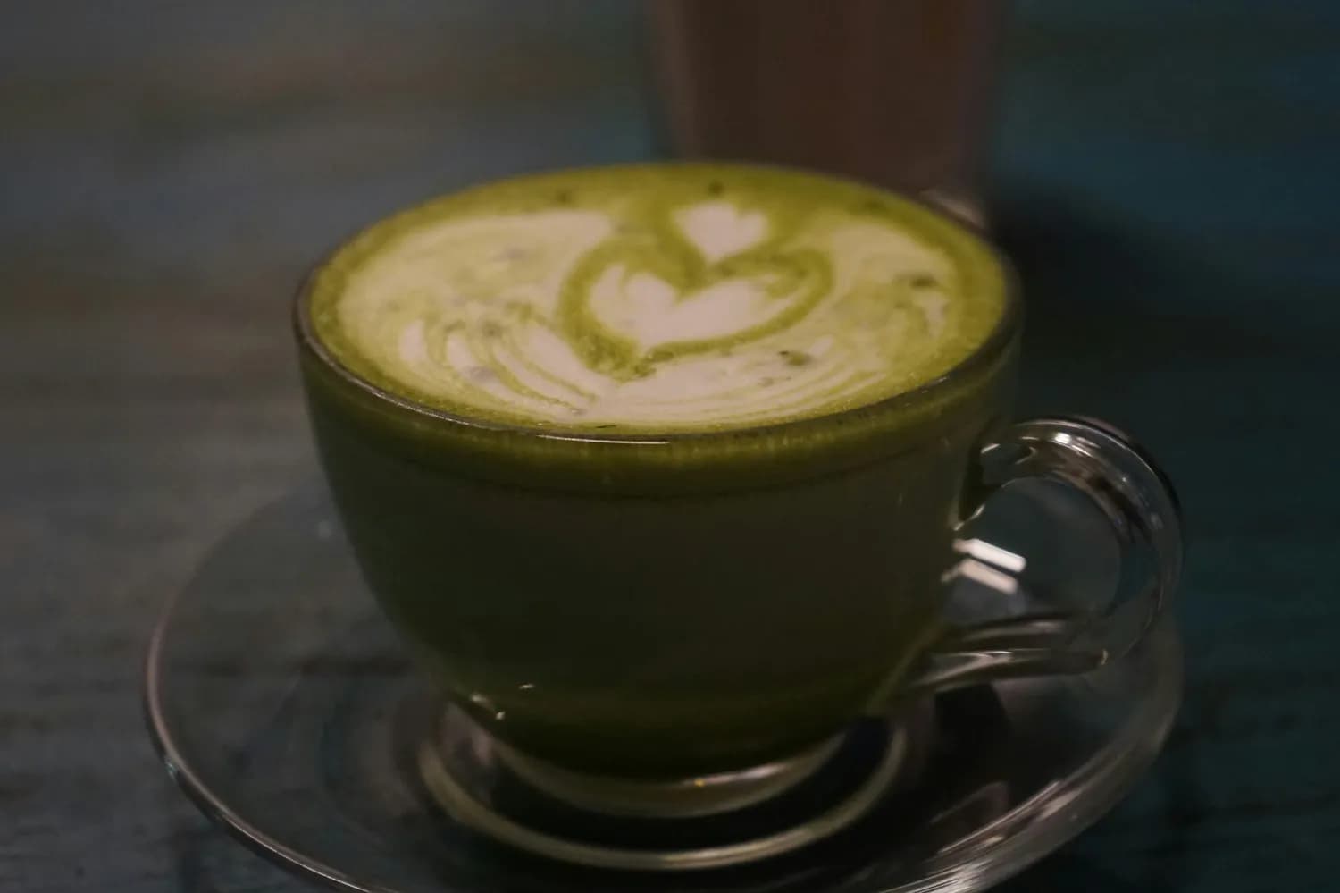 “绿茶女”现象背后的社交博弈