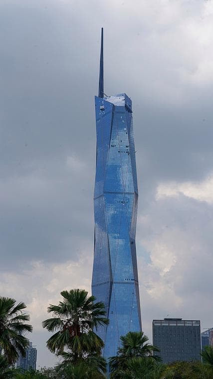 世界第二高楼：上海中心大厦的辉煌与奥秘