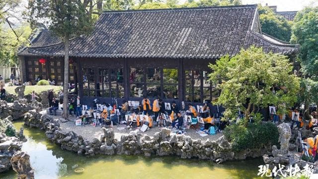 南京这所中学在扬州个园上户外融合实践课