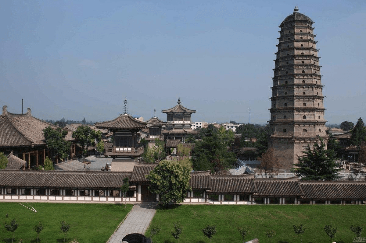 法门寺塔的历史：千年佛教圣地的辉煌见证