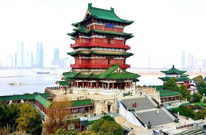 环江西省份与江西省的经济发展差距是不是越来越大了呢？