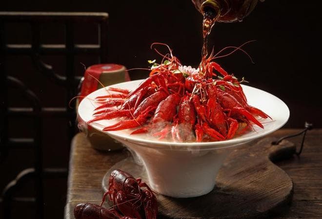 绍兴醉龙虾：花雕里泡出的醉菜“顶流”，曾多次登上央视