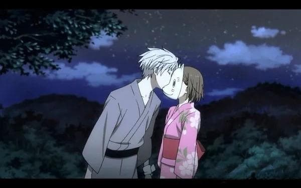 《萤火之森》：一段无法触碰却铭心刻骨的夏日恋歌