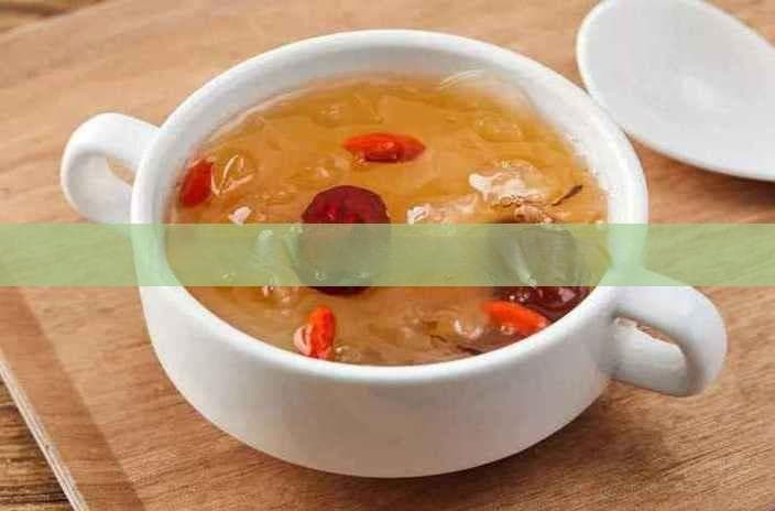 银耳炖法详解：营养滋补不输燕窝
