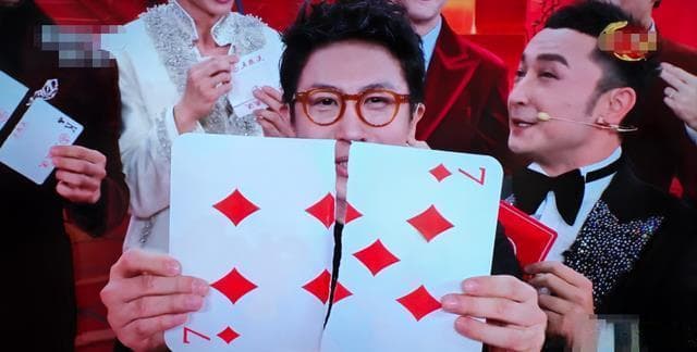 揭秘刘谦春晚魔术《守岁共此时》：数学原理背后的艺术创新