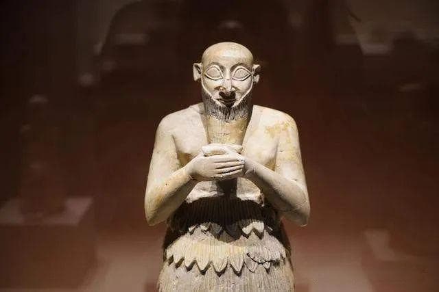 重达一吨的“司母戊鼎”：到底如何铸成，现代科学揭开谜团