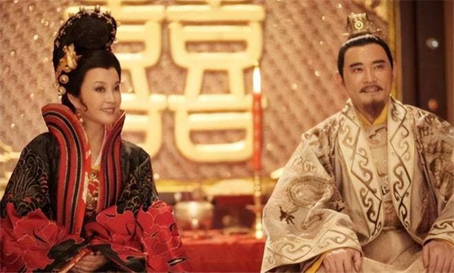 武则天将国号改唐为周，定都洛阳，为何史学家还将武周并入唐朝？