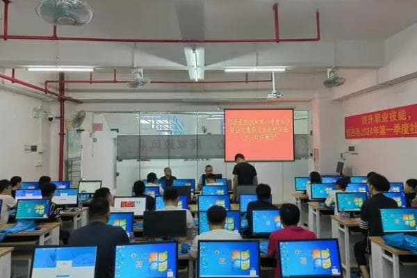 配音师的专业培训途径及零基础学习指南