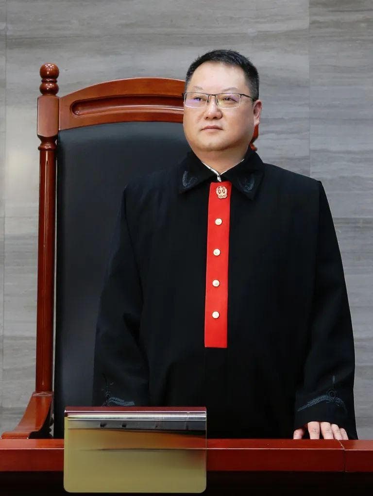 诱导投保人带病投保，保险公司赔付后，能否向保险代理人追责？