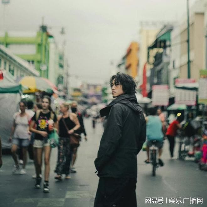 赞多三首新歌发布，融合音乐与电影艺术风格