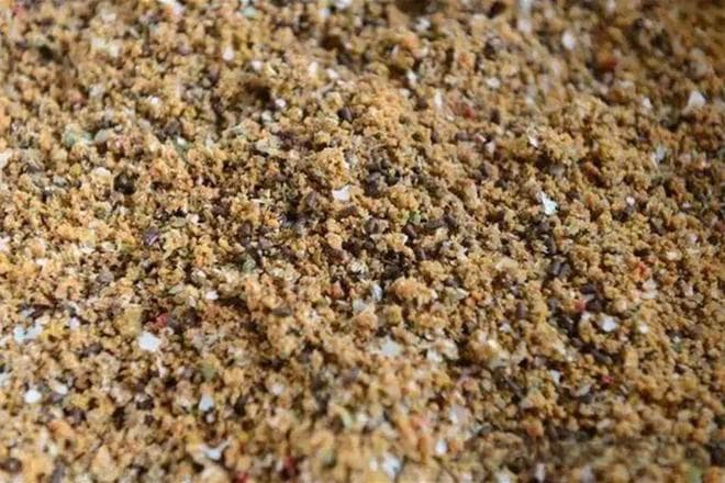 深秋野钓大鱼，4个经典窝料配方，发窝快留鱼久