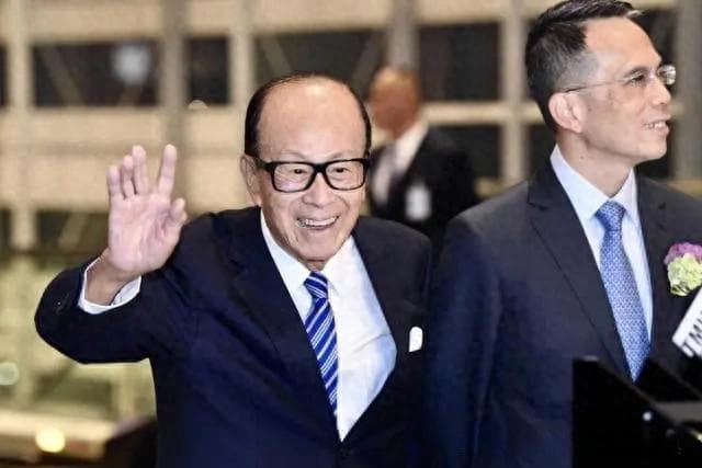 李嘉诚财富启示录：为何能长居首富宝座？