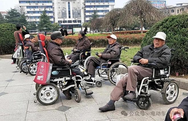 老年人考驾驶证迎来4大变化，70岁以上有好消息！车主：还有3个难点