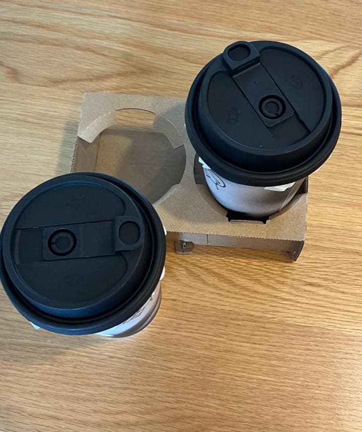 秋天第一杯奶茶里，藏着年轻人的社交亲密值