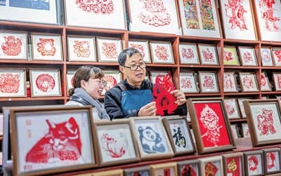 三问新型消费：体验刷新、传统焕新、供给创新