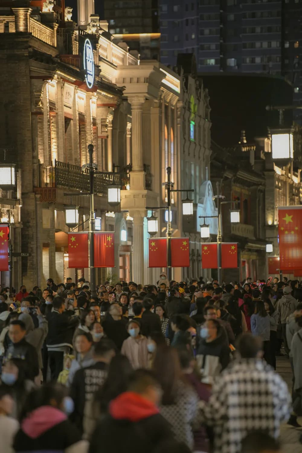 中国经济或于2026年超美，专家热议影响几何？