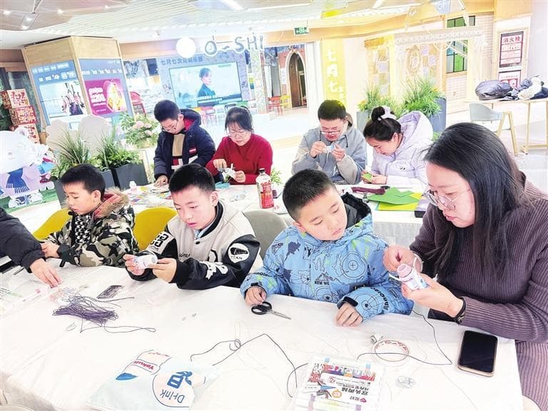 兰州：社区、工会、妇联、志愿者等多方共同发力 托管兴趣班，暖心陪护寒暑假孩子们