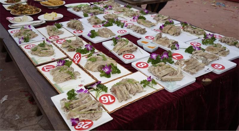 东乡手抓羊肉：多民族融合造就西北特色美食