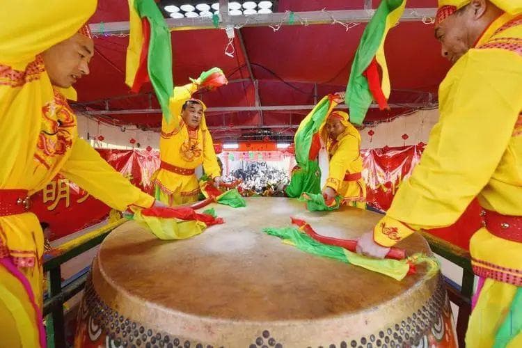 非遗技艺“老龄化”，如何“传”下去“火”起来？