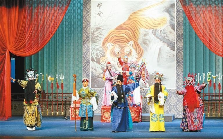 对比手法与戏曲之美