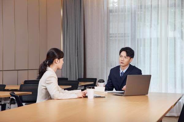 国企职场挖人是否合法？法律视角下的全面解读