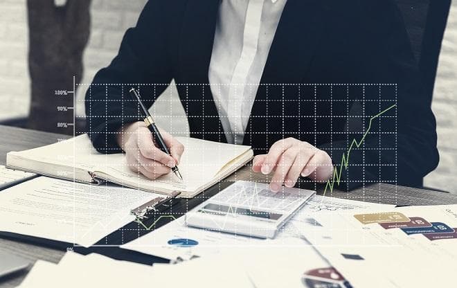 每月发放的工资怎么做会计分录？