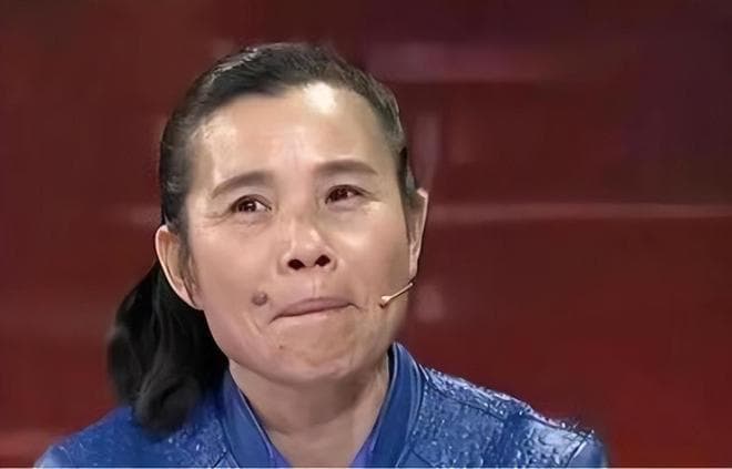 贵州女子嫁入深山村中，30年后儿子考上大学，她连夜冲出村外
