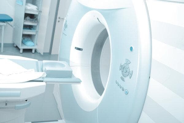 脊髓MRI检查全解析：目的、过程及辅助检查方法