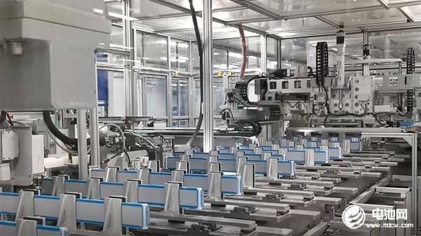 2024年国内动力电池TOP15：宁德时代/比亚迪铁锂装车均超100GWh